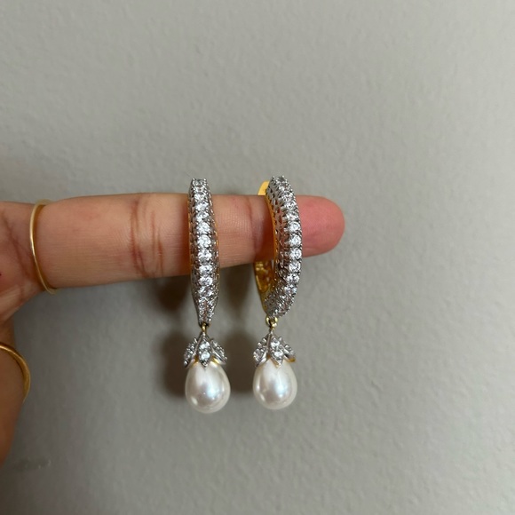 Pearl Drop Earrings - Picture 1 of 2